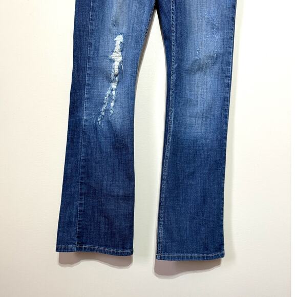 Wrangler Junior Girls Essential Mae Mid Rise Boot Cut Jeans Medium Wash 3x32 - Picture 3 of 9